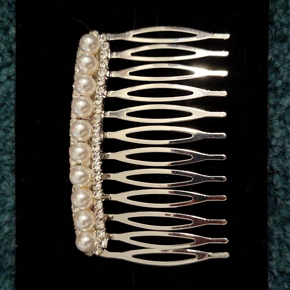 Bridal pearl hairpin